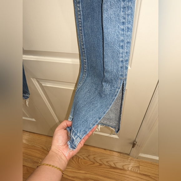 2. NWT EB DENIM VINTAGE UNRAVELED STRAIGHT LEG IN MEDIUM WASH - Picture 5 of 13